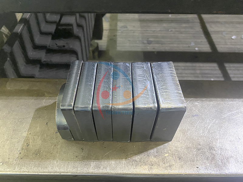 Độ dày cắt laser thép tại xưởng Thành Tiến